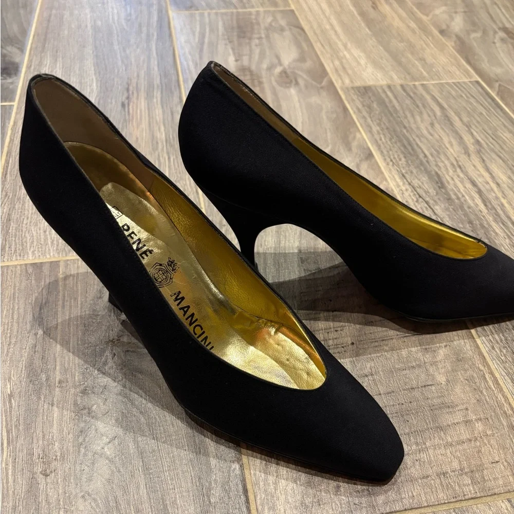 Rene Mancini Classic Black Heels - Picture 2 of 5